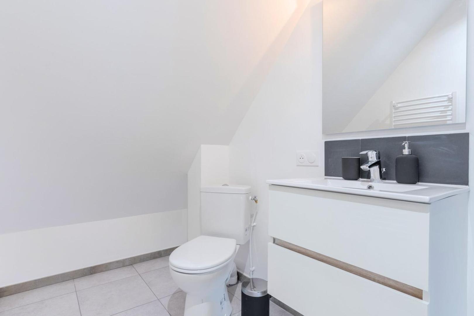 Bright 3-Bedroom 2-Bathroom Flat Lille Kültér fotó