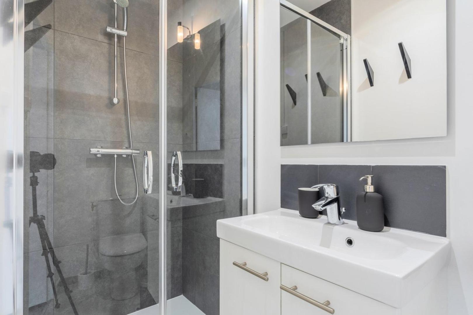 Bright 3-Bedroom 2-Bathroom Flat Lille Kültér fotó